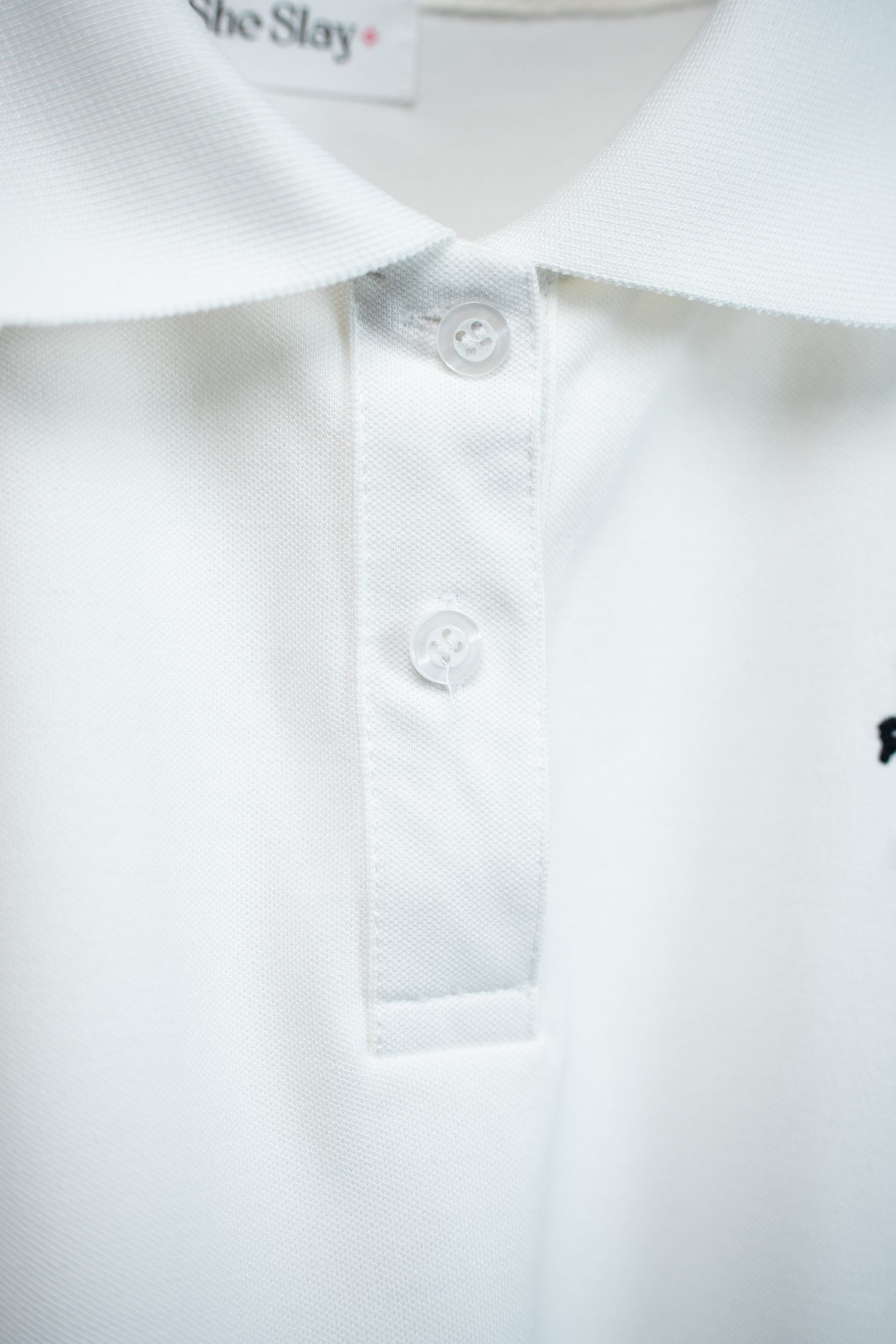 Áo Polo Trắng Thêu Logo Ngựa