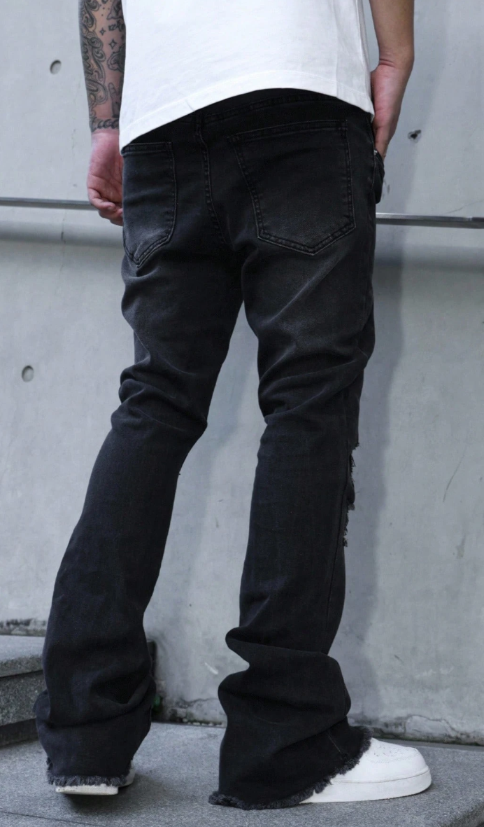 Quần Jeans Bootcut Đen Rách Gối
