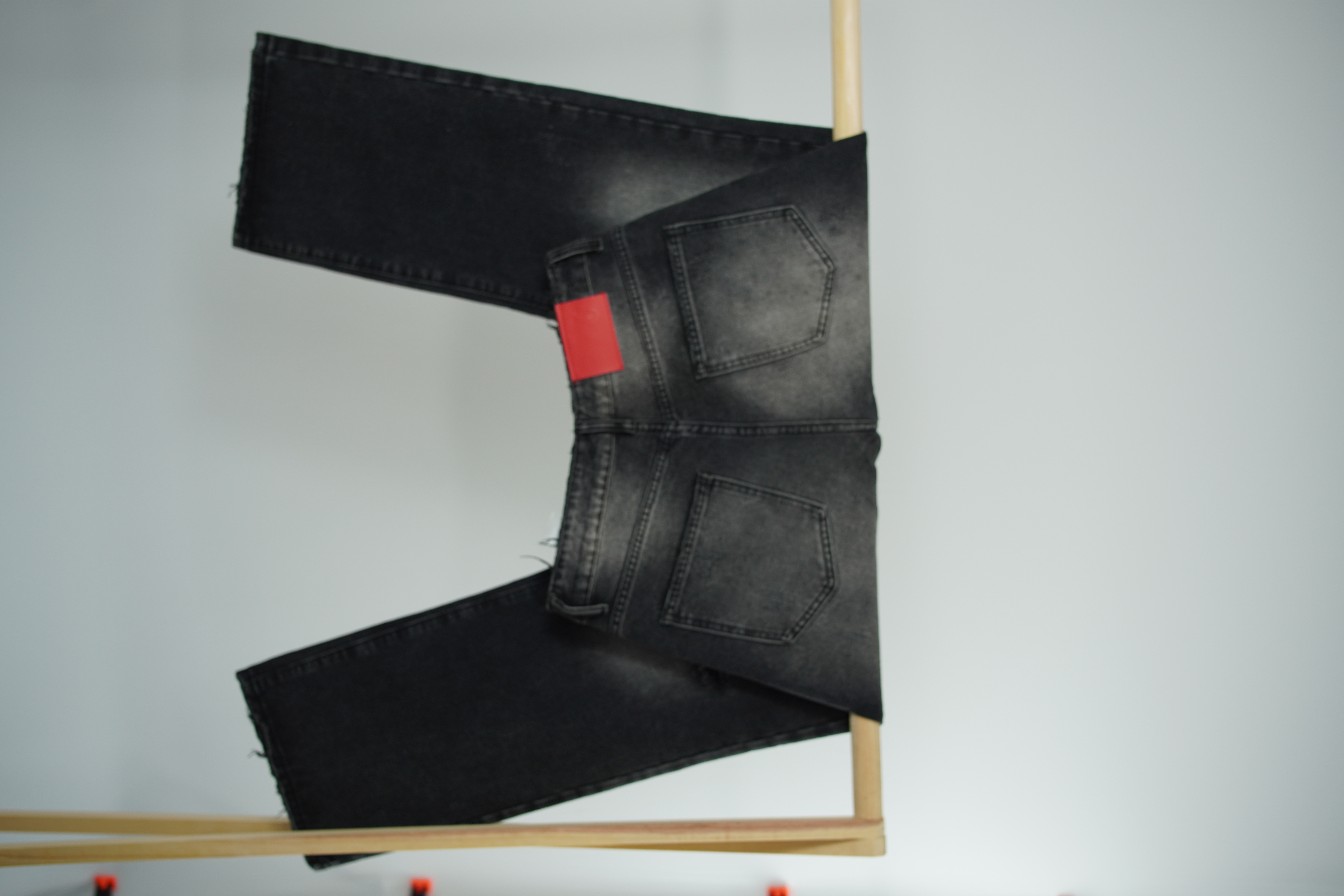 Quần Jeans Baggy Đen Wash Rách